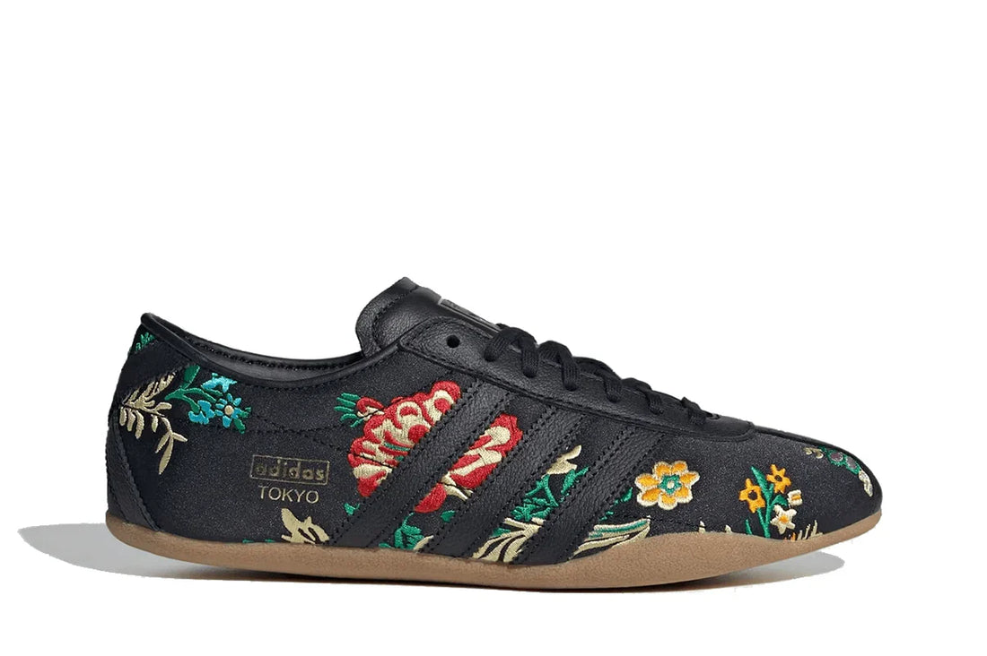 Adidas Tokyo Black Floral Embroidery Preto - 44SHOES