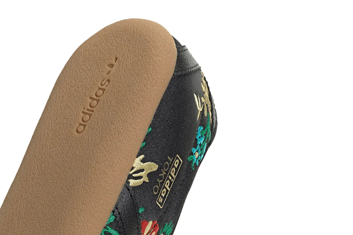 Adidas Tokyo Black Floral Embroidery Preto - 44SHOES