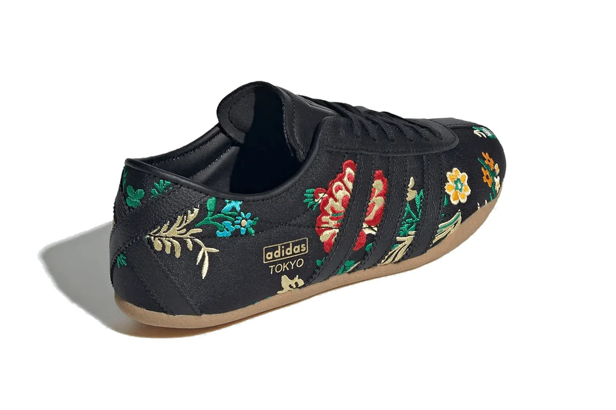Adidas Tokyo Black Floral Embroidery Preto - 44SHOES