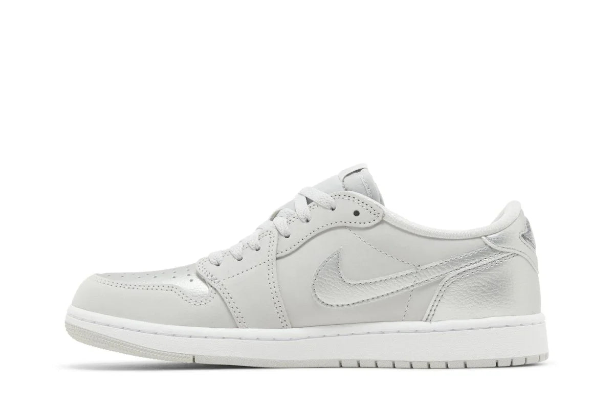 Air Jordan 1 Low Og Metallic Silver Cinza - 44SHOES