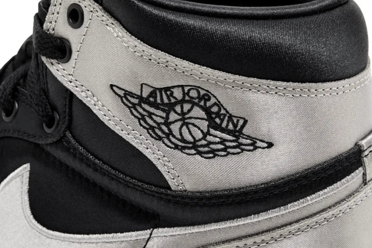 Air Jordan 1 Retro High OG 'Satin Shadow' Prateado - 44SHOES