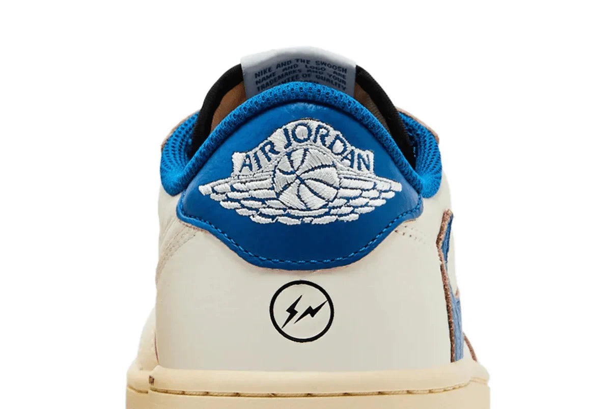 Air Jordan 1 x Travis Scott Retro Low OG SP Nike Sail Military Blue Couro - 44SHOES