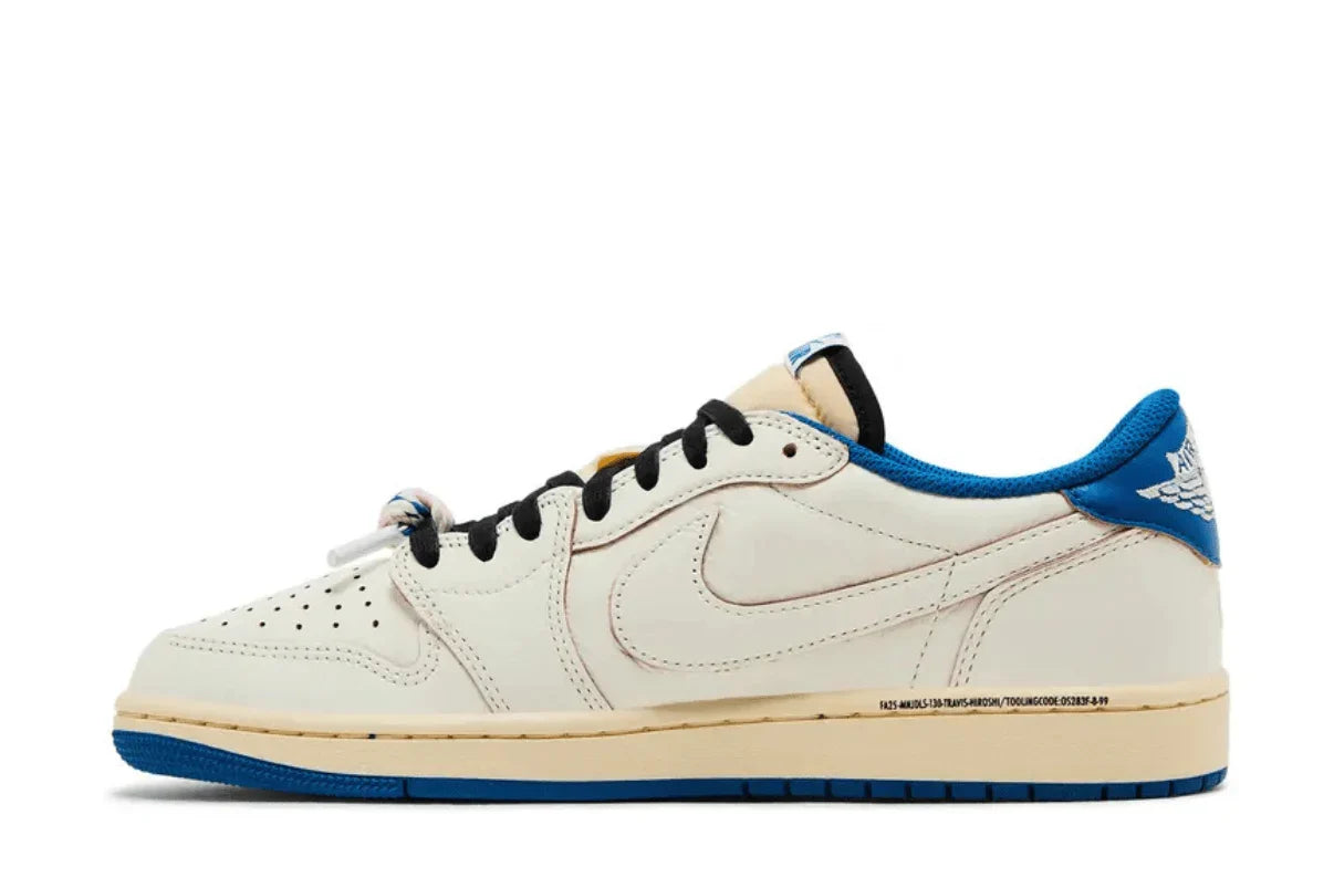 Air Jordan 1 x Travis Scott Retro Low OG SP Nike Sail Military Blue Couro - 44SHOES