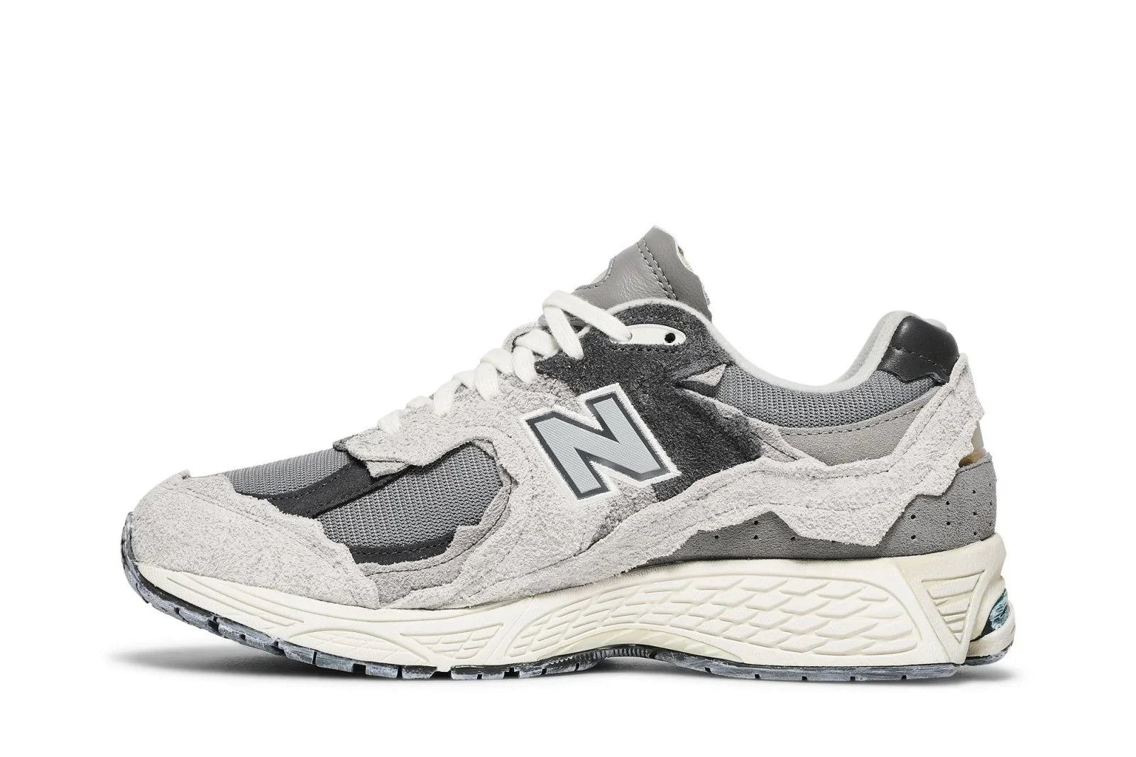 New Balance 2002R Protection Pack Rain Cloud Suede Mesh Cinza - 44SHOES
