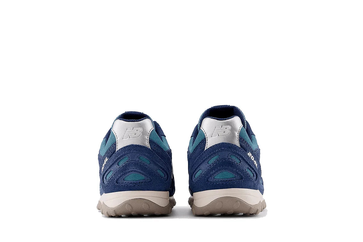 New Balance 204L Navy Salt Watre Azul - 44SHOES