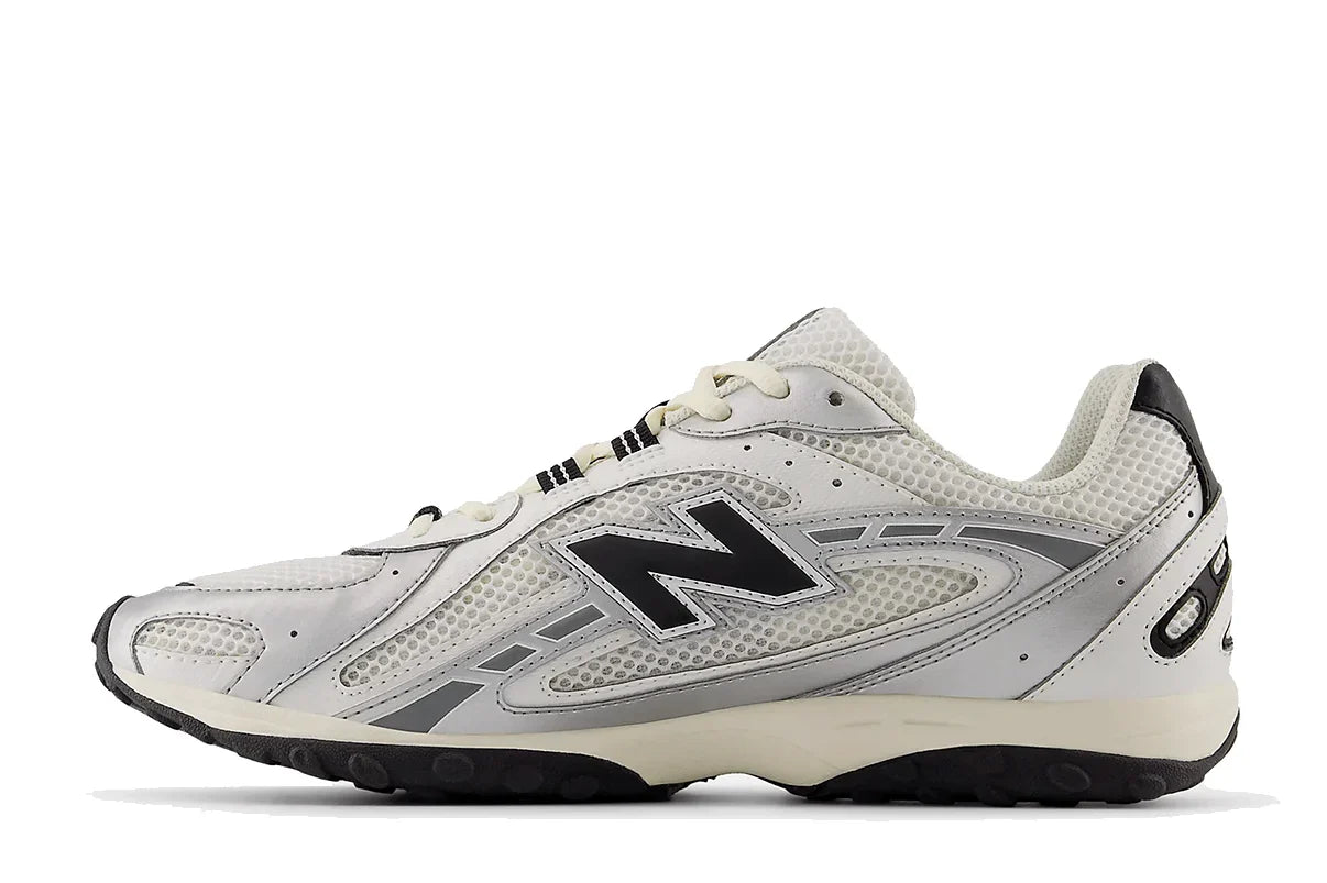 New Balance 204L Silver Metallic Black Prateado - 44SHOES