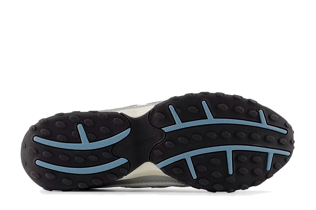 New Balance 204L Silver Metallic Sky Prateado - 44SHOES
