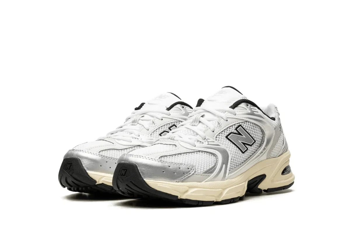 New Balance 530 Silver Cream Prateado - 44SHOES