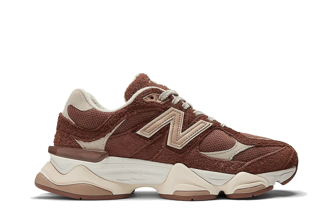 New Balance 9060 Rich Oak Marrom - 44SHOES
