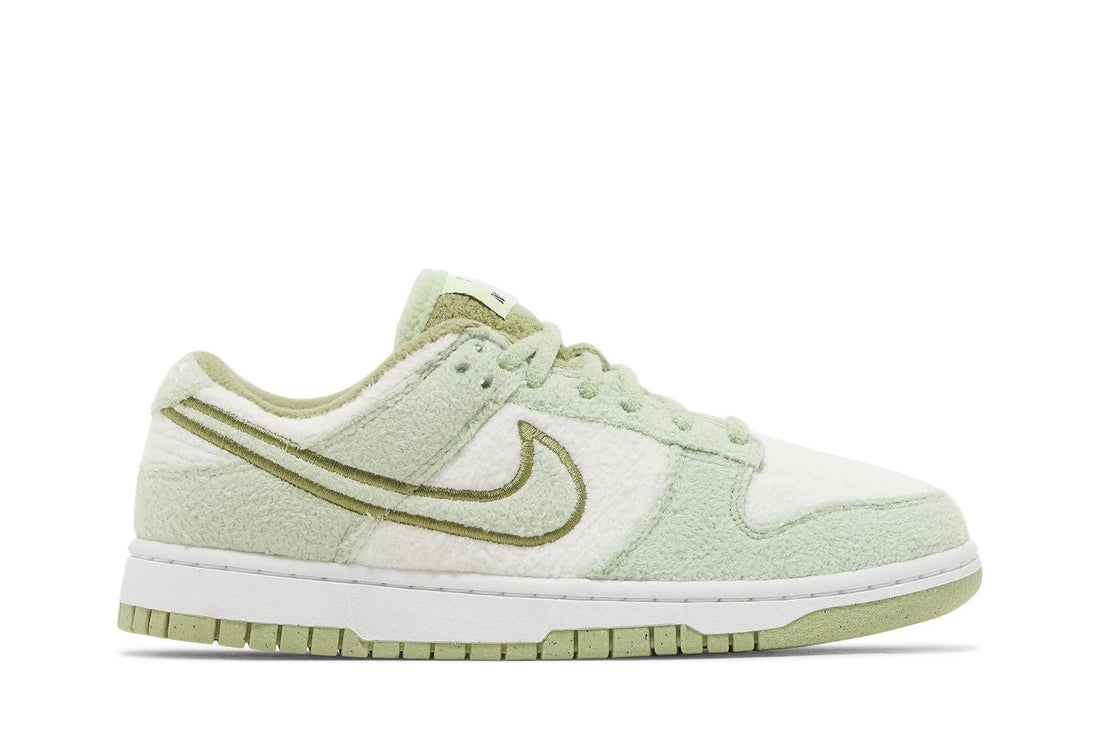 Nike Dunk Low SE Fleece Honeydew Verde - 44SHOES