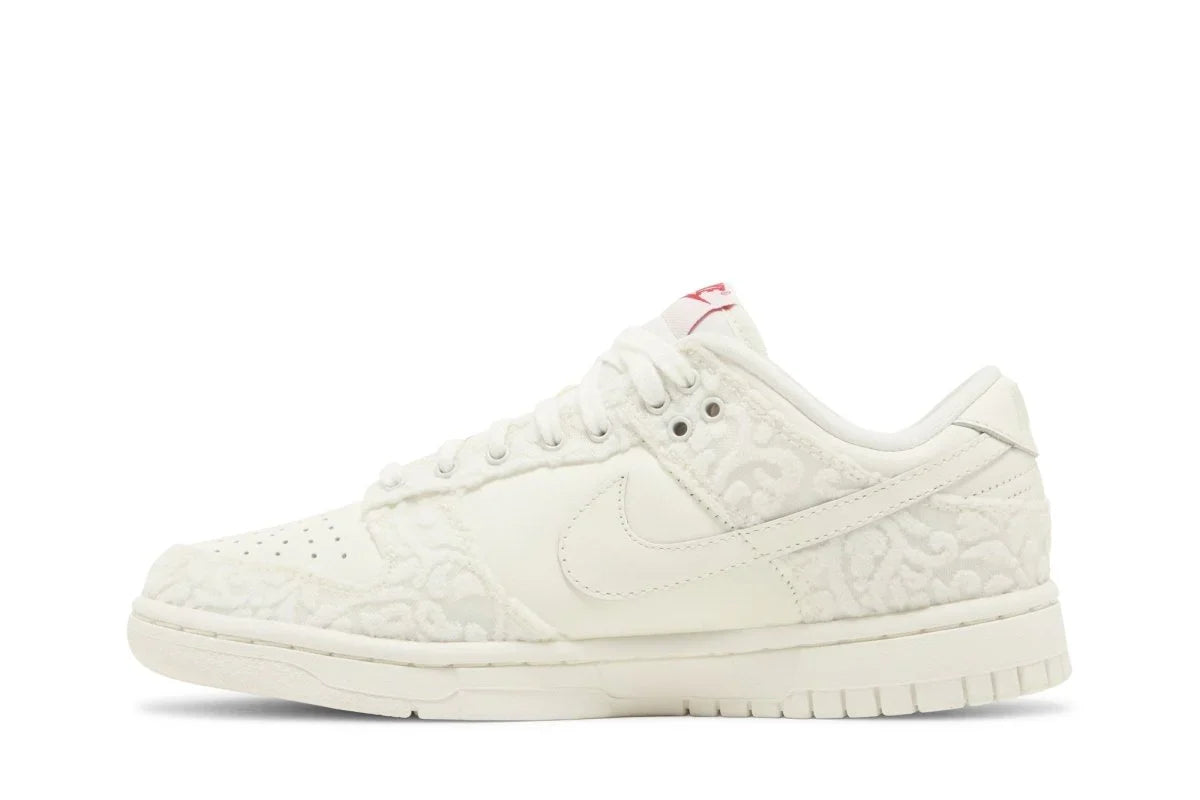 Nike Dunk Low Give Her Flowers Branco - 44SHOES