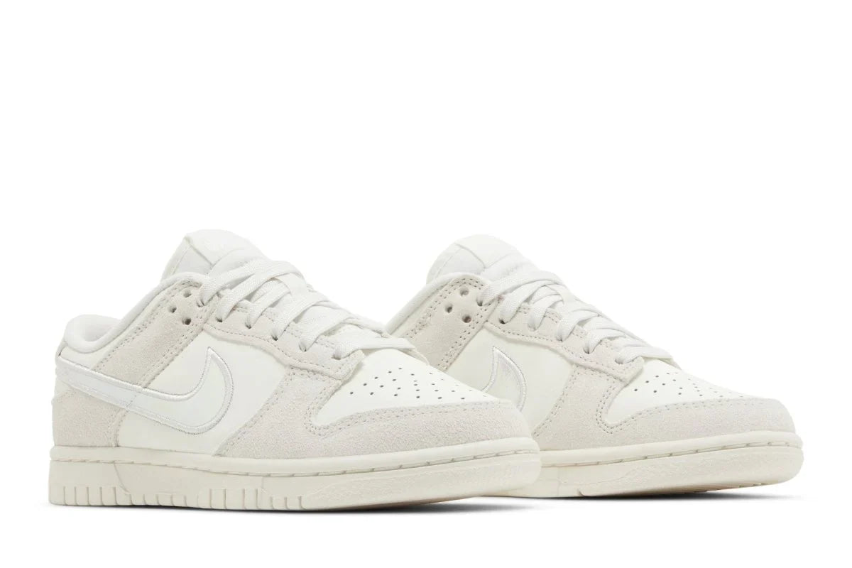 Nike Dunk Low Iridescent Swoosh Bege - 44SHOES