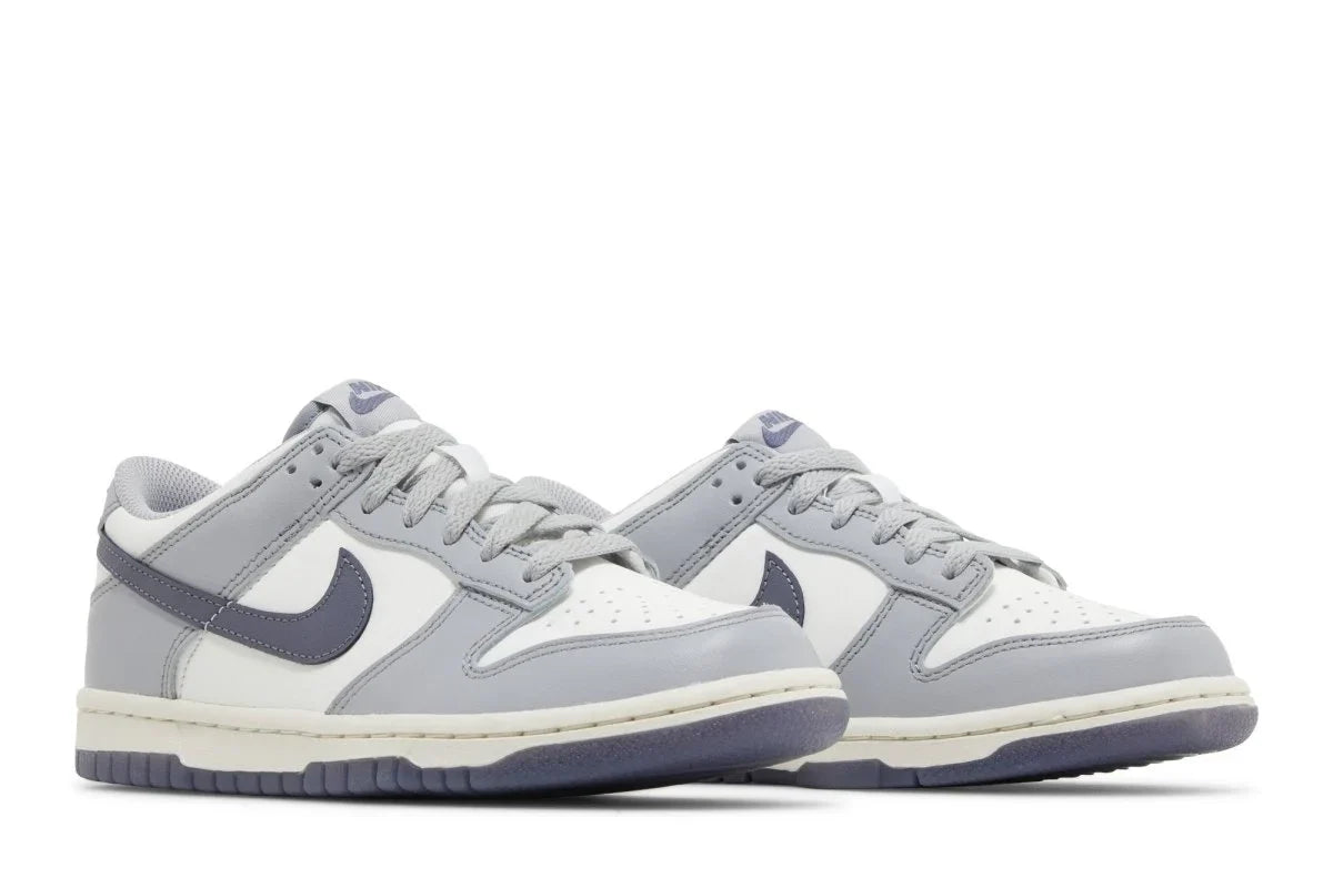 Nike Dunk Low Light Carbon Cinza - 44SHOES