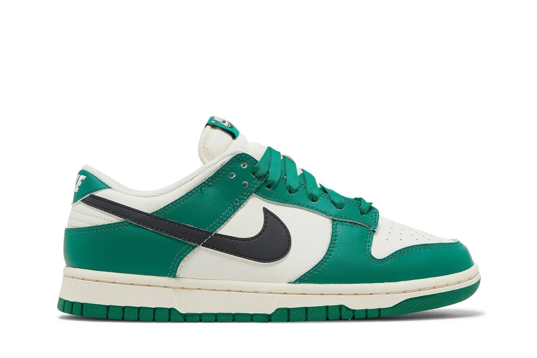 Nike Dunk Low SE Lottery Verde - 44SHOES