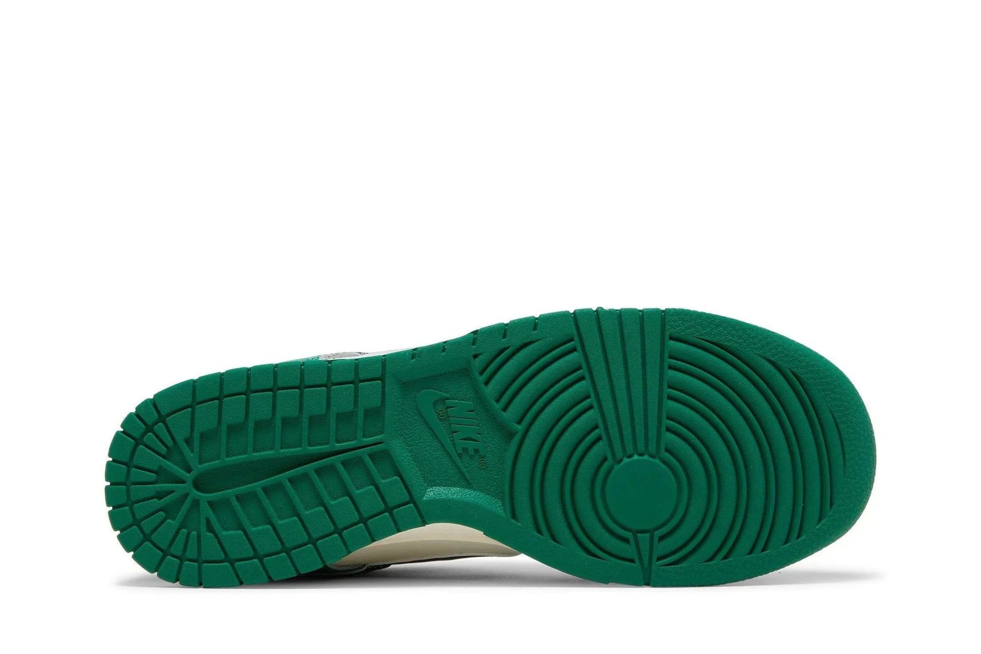 Nike Dunk Low SE Lottery Verde - 44SHOES