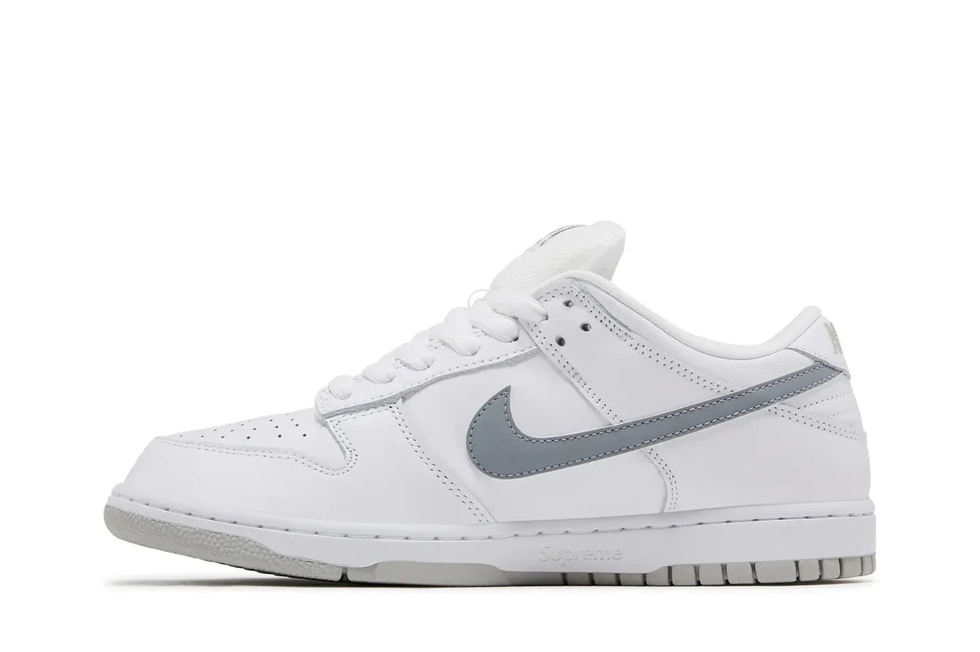 Nike SB Dunk Low Supreme 94 White Metallic Silver Branco - 44SHOES