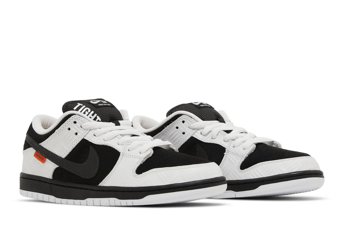 TIGHTBOOTH x Nike SB Dunk Low Pro Black White Preto - 44SHOES
