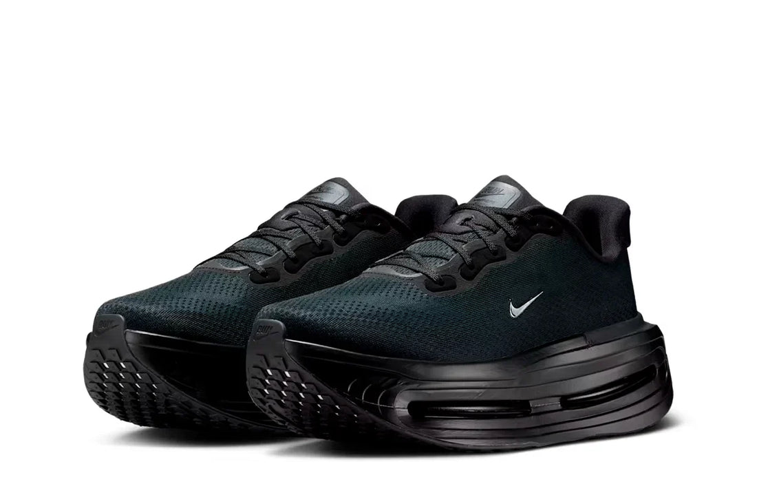 Nike Vomero Premium SP Black Mini Chrome Swoosh Preto - 44SHOES