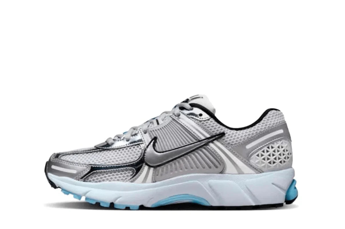 Nike Zoom Vomero 5 Metallic Silver & Blue Tint Prateado/Azul - 44SHOES