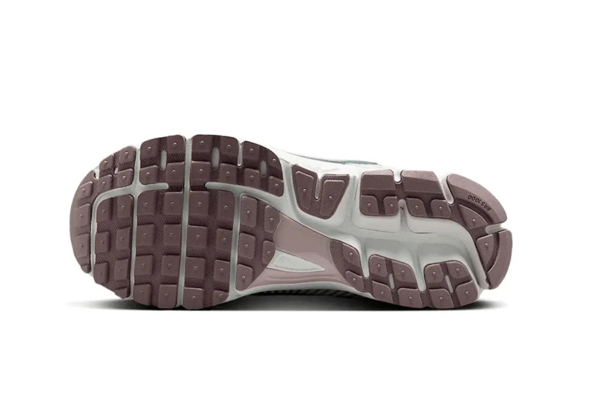 Nike Zoom Vomero 5 Metallic Silver Platinum Violet Prateado/Violeta - 44SHOES